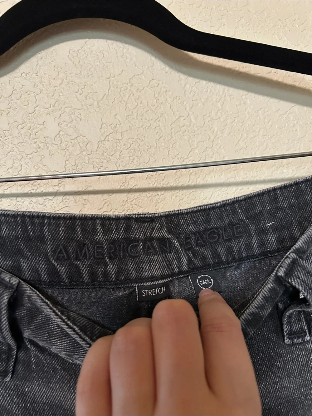 American Eagle Curvy Stovepipe Black Denim Stretch Size 6 Short Frayed Hem Y2K